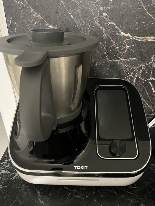 Кухоный конбаин Tokit