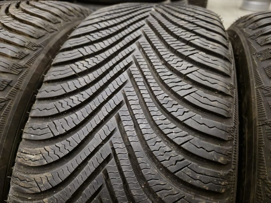 4 anvelope iarna Michelin 225 50 17