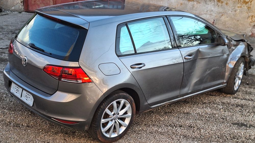 VW Golf 7 1.6TDI 105кс на части