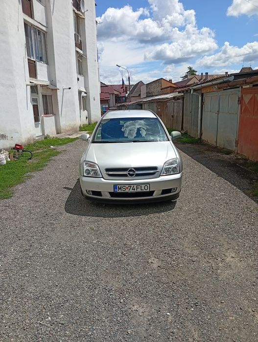Vând Opel vectra