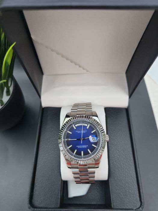 Vând Seiko "Day-Date" Mod – Blue Sunburst Dial – President Bracelet –