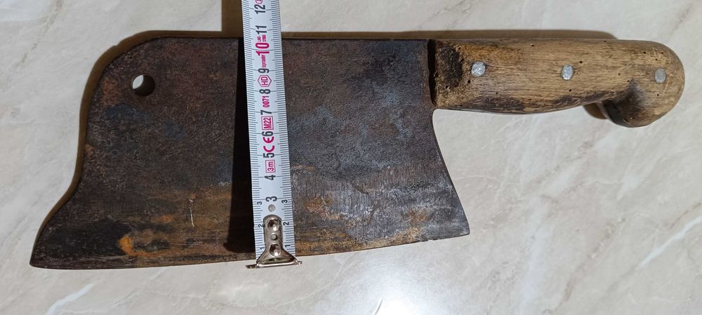 Продавам стар кован сатър от стомана 65Г