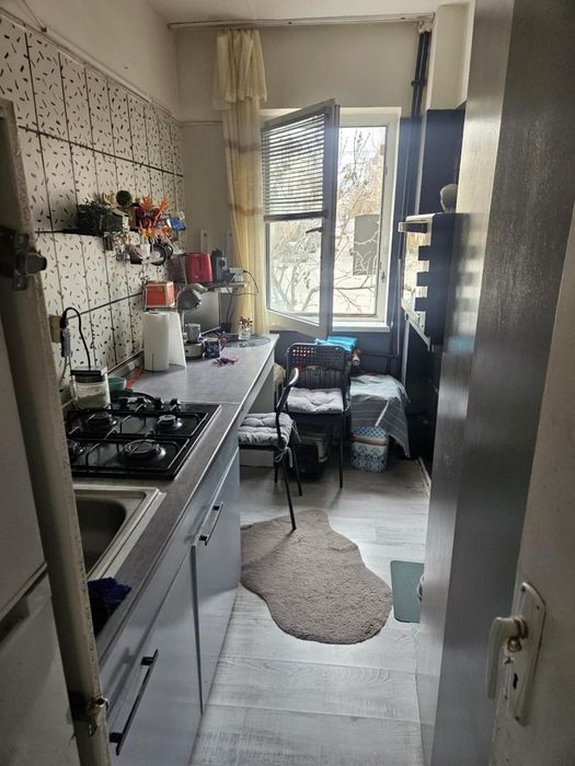 Garsonieră decomandată 40 mp + balcon – Zona Promenada