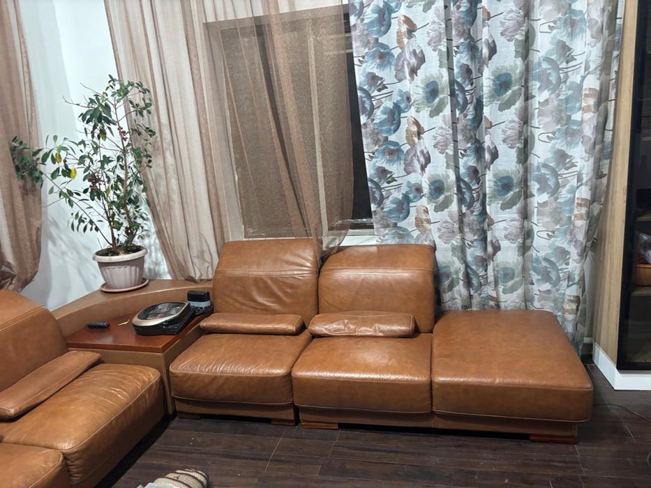 Продам диван кожанный