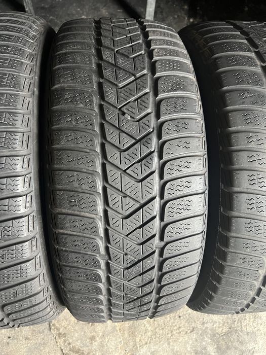 2 anvelope iarna 225/50/17 Pirelli Sottozero 3!
