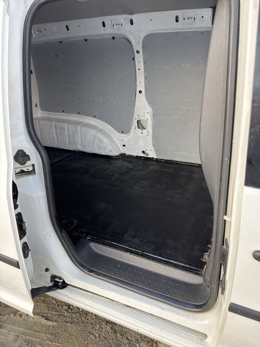 VOLKSWAGEN Caddy 2014 — imagine 4