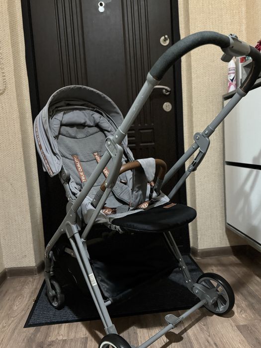 продам прогулочную коляску