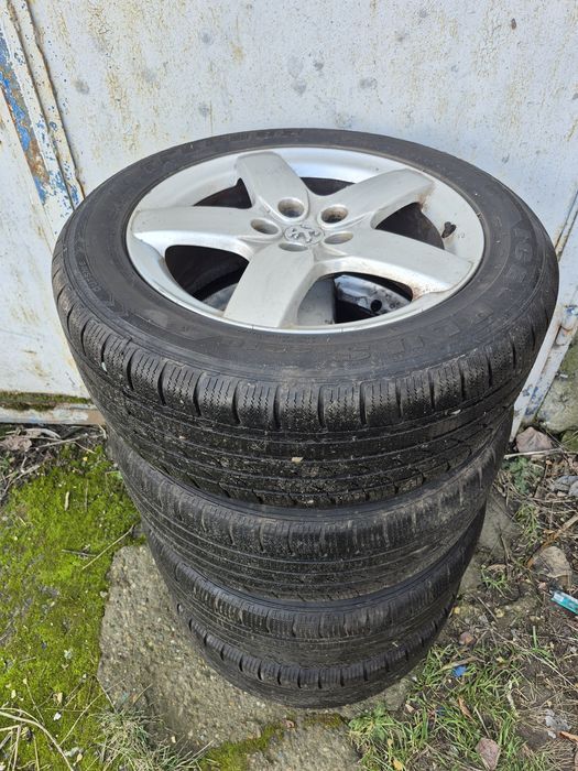 Vand 4 Anvelope iarna, 215/55/17,98w-Dot2724 in stare foarte buna