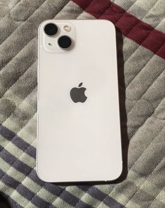 Продам iPhone 13
