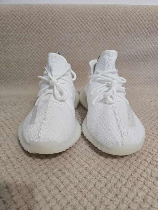 Adidas Yeezy  nr 41-45 pret 350 lei