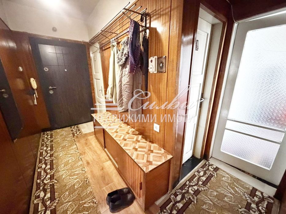 Четиристаен ТУХЛЕН апартамент в района на РУМ!