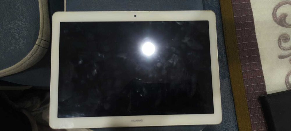 VIVO Y 55, планшет Huawei