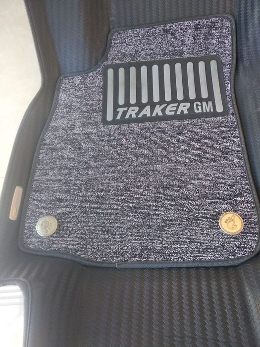 Treker 1 primer ga 7 D polik kovrik sotiladi