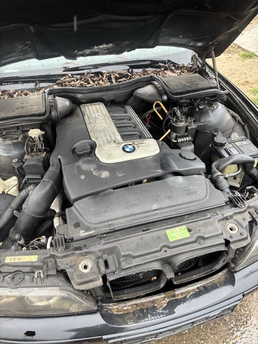 Dezmembrez bmw e39 motor 525 d M57