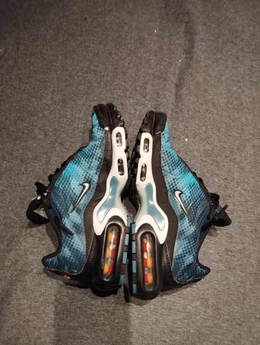 Nike snikrsi air max plus 36