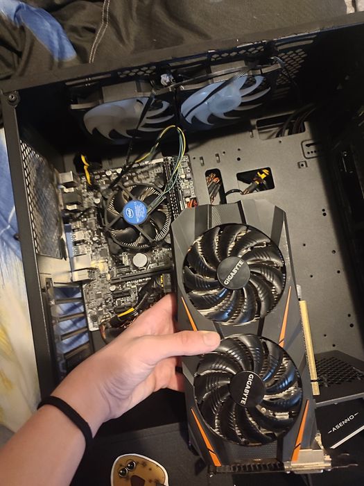 Vând gtx 1060 de 3gb vram