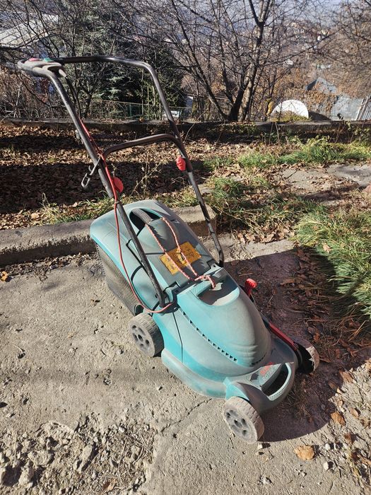 Газонокосилка Bosch Rotak 34