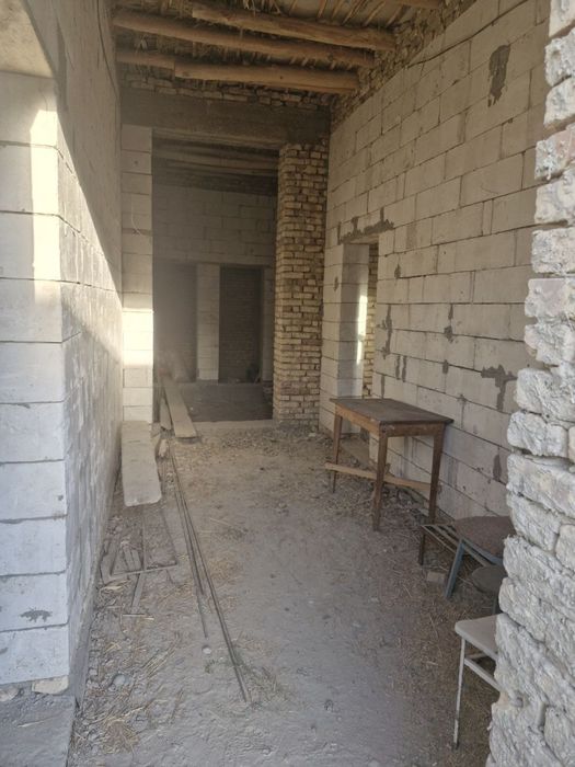 Hovli sotiladi 3 sotix