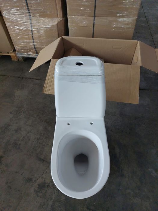 Продам унитазы новые.