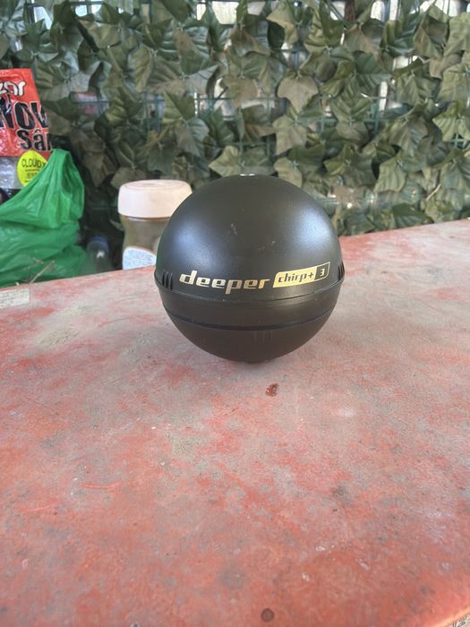 Se vinde sonar deeper chirp+3 cu o iesire la apa.miam cumparat barcuta pret 1500 lei