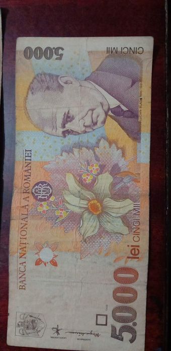 bancnote vechi in stare aproape intacta