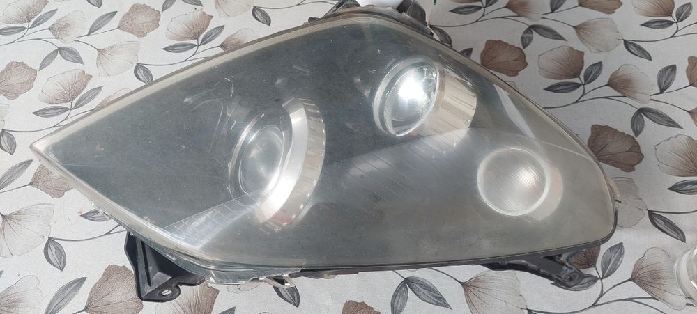 Far dreapta opel astra h 2011,xenon