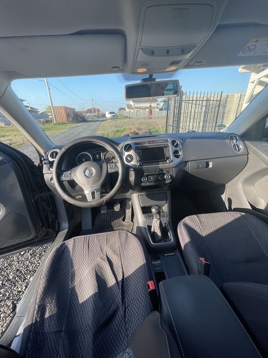 Vând Volkswagen Tiguan