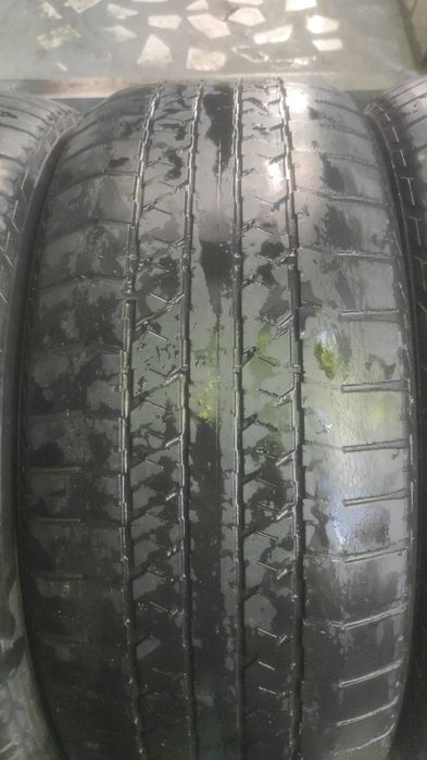 275/50R22 Bridgestone