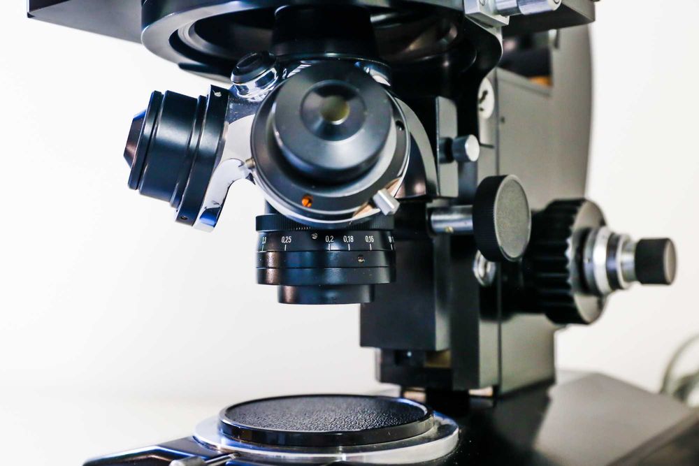 Бинокулярен Микроскоп Carl zeiss jena