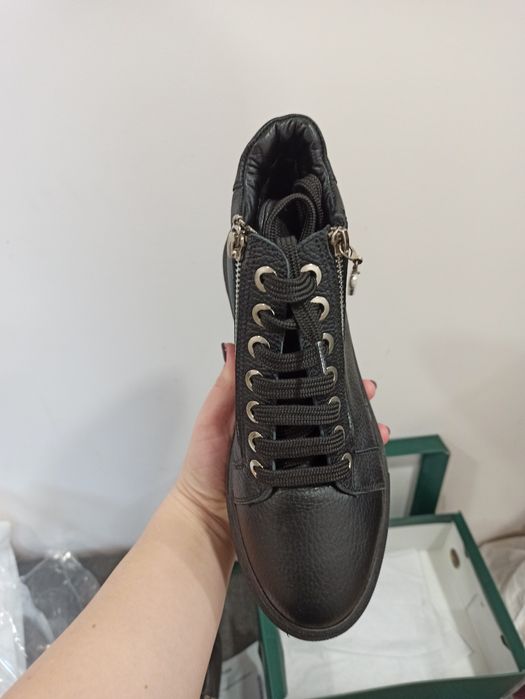 Нови боти Aquamarine, 37 номер