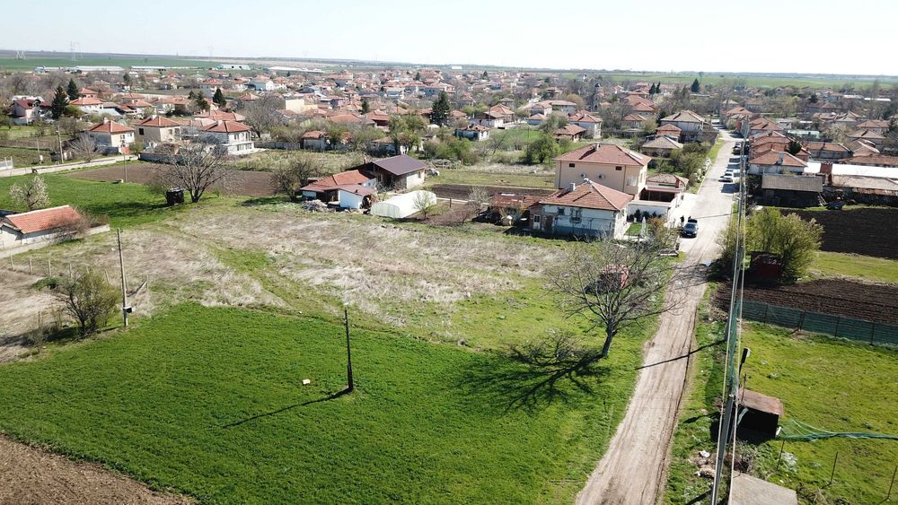 Продавам парцел в урбанизирана територия с площ от 904кв.м. в село Конуш, общ.Асеновград статут УПИ