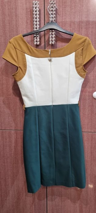 Елегантна рокля AMNESIA