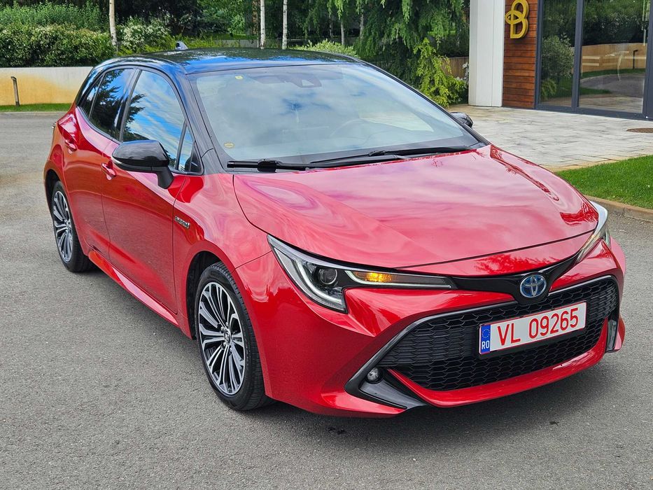 2019 Toyota Corolla hibrid, faruri LED,  bord digital, RAR efectuat