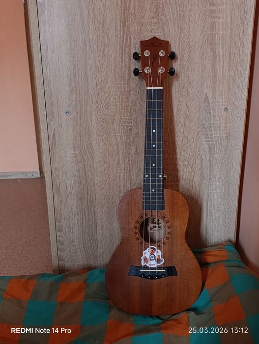 Укулеле сатылады!