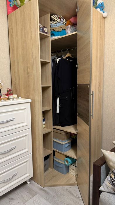 Шкаф в очень хорошем состоянии