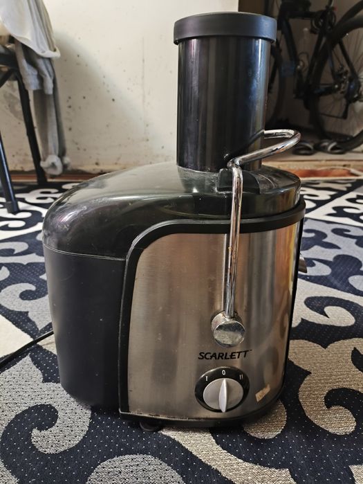 Сок выжималка подливной.