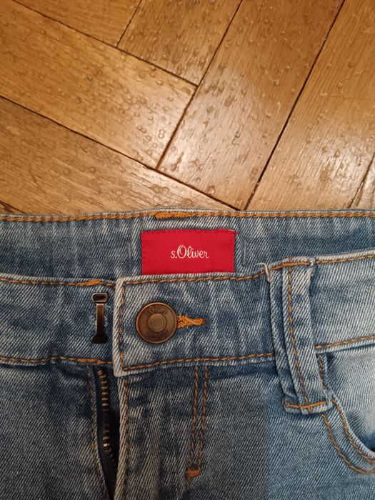 Pantaloni scurți de firma