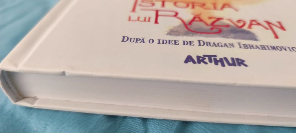 Carte "Istoria lui Razvan"