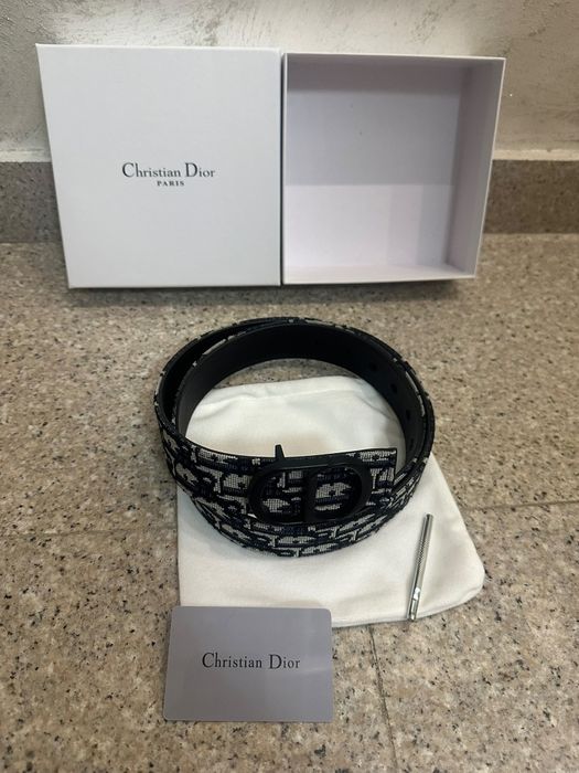 Curea Dior cu cutie