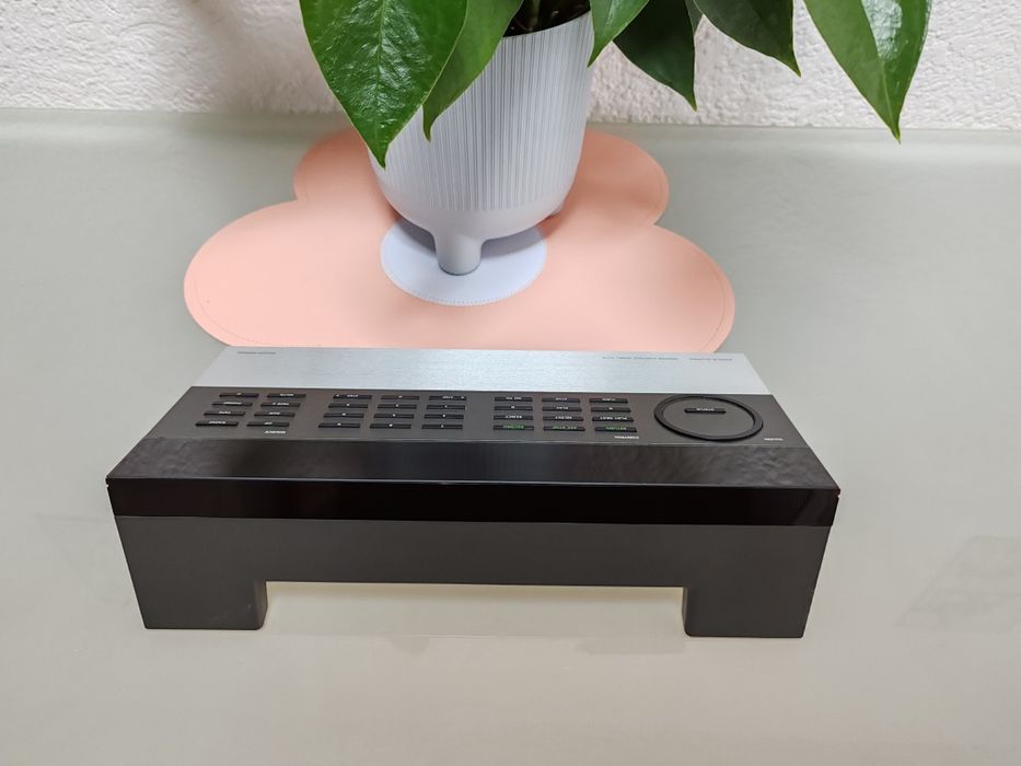 Telecomandă Premium B&O (Master Control Panel 5500) – Stare perfectă