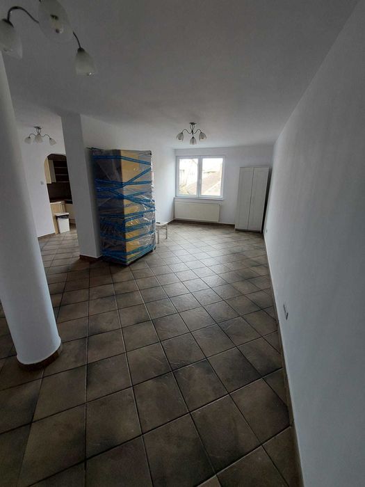 Particular Inchiriez apartament 4 camere, bulevardul Mihail KOGALNICEANU zona AFI CENTRUL CIVIC