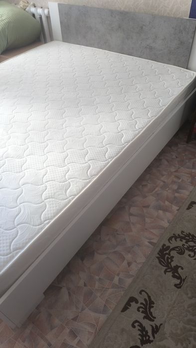 Продам матрас  200*160
