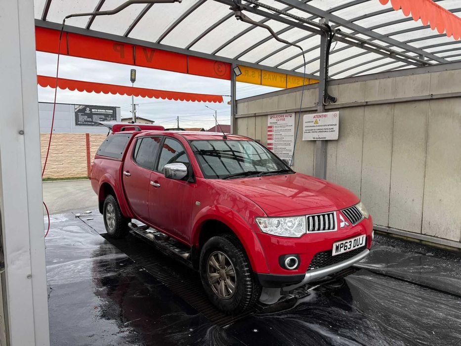 Mitsubishi TROJAN L200  2.5 diesel 2013