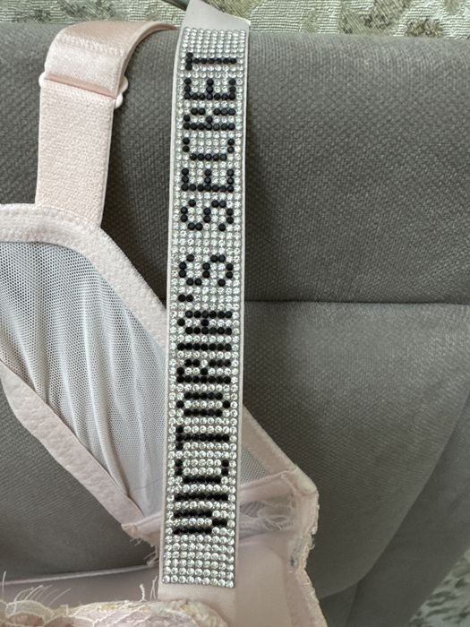 Бюстгалтер Victoria Secret