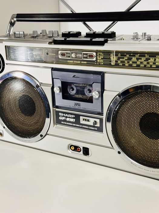 Boombox/radiocasetofon SHARP GF-9191,vu-metre,sunet foarte bun, Japan