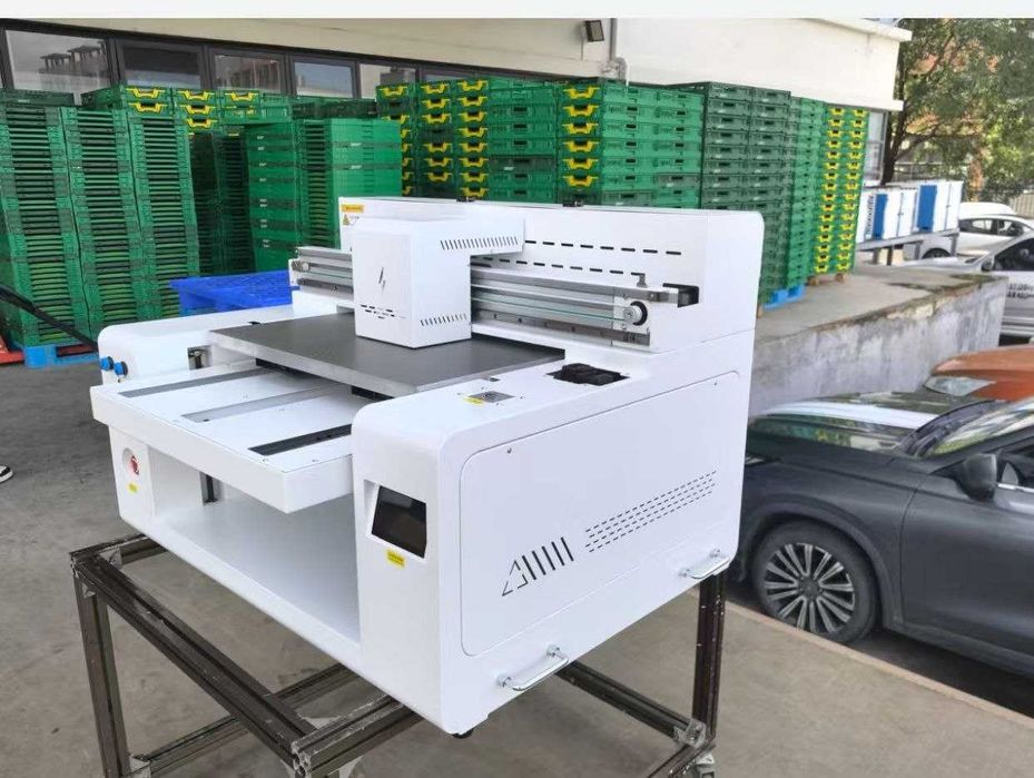 UV 60-50 flatbed printer
6xil rang