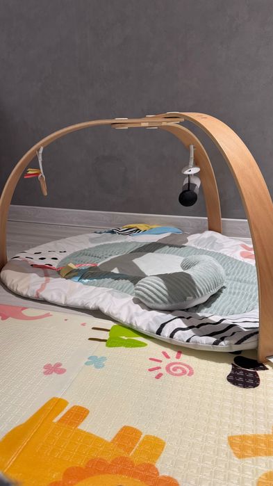 Детская кровать, шезлонг, развивающий коврик