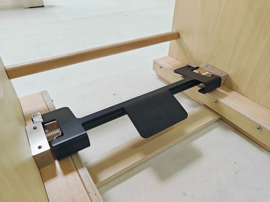 Aparat pilates reformer- Ladder Barrel din lemn de artar  cu pedala(maple)