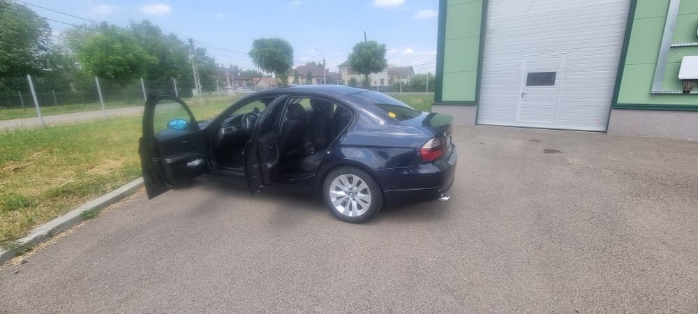 Bmw e90 163 cp 2007