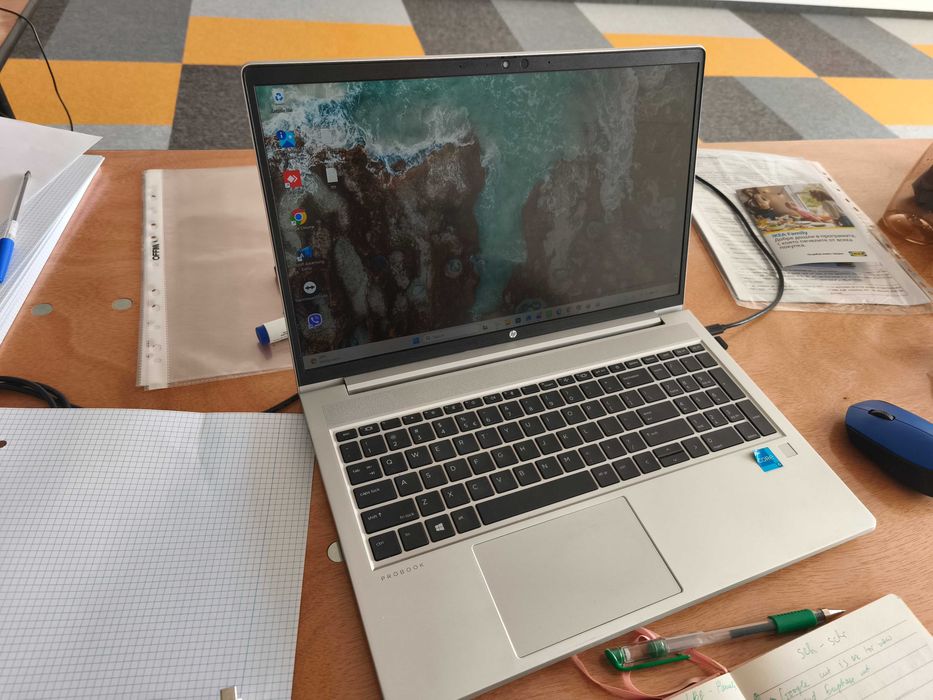 HP ProBook 450 G8 - i5-1135G7 / 16GB / 256GB SSD - като нов